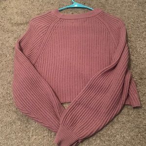 i’m selling a cute purple crewenck